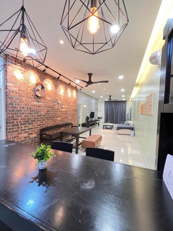 R3Trohouse 3Br 8Pax Ps4,Pool Table,Netflix Villa Kuantan Exterior photo
