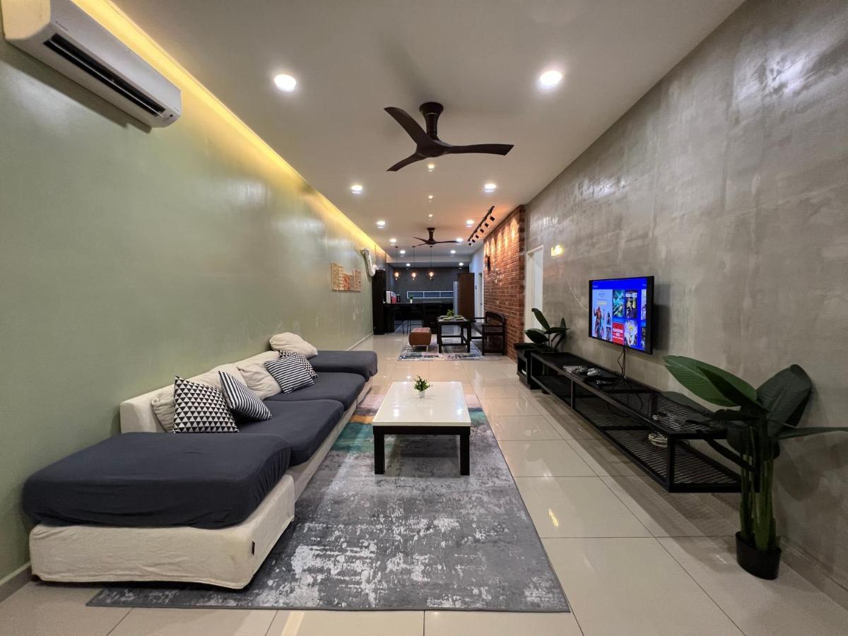 R3Trohouse 3Br 8Pax Ps4,Pool Table,Netflix Villa Kuantan Exterior photo