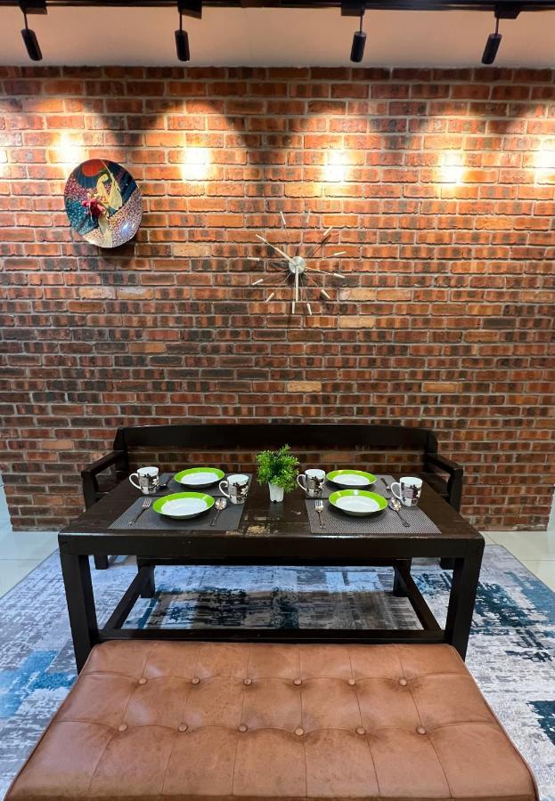 R3Trohouse 3Br 8Pax Ps4,Pool Table,Netflix Villa Kuantan Exterior photo